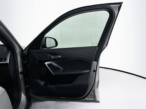 Used 2025 BMW X1 xDrive28i image 32