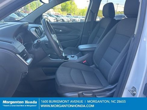 Used 2024 GMC Terrain SLE AWD/4WD image 13