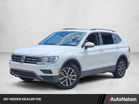 Used 2020 Volkswagen Tiguan SE w/ Panoramic Sunroof Package FWD image 1