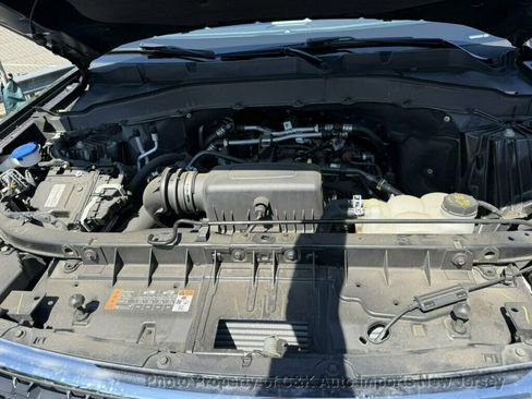 Used 2023 Ford Explorer XLT w/ Equipment Group 202A AWD/4WD image 26