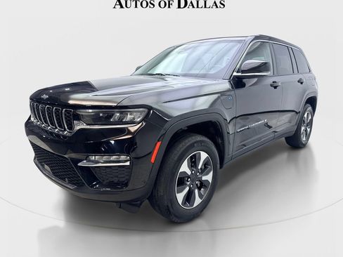 Used 2022 Jeep Grand Cherokee Limited 4xe w/ Luxury Tech Group II AWD/4WD image 2