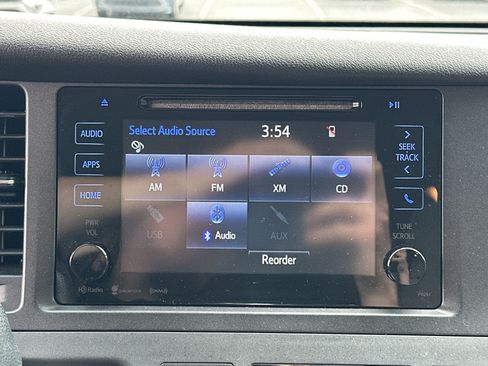 Used 2016 Toyota Sienna LE FWD image 23