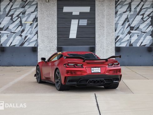 Used 2025 Chevrolet Corvette Z06 RWD image 11