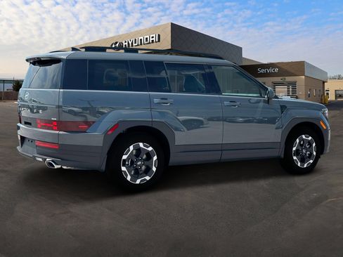 Used 2025 Hyundai Santa Fe SEL image 8