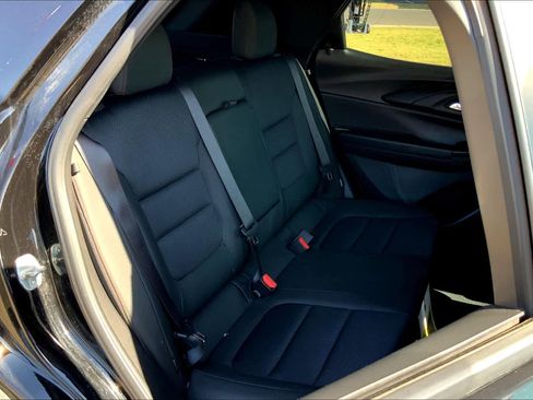 Used 2022 Chevrolet TrailBlazer RS image 19