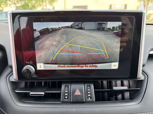 Used 2025 Toyota RAV4 XLE Premium image 28