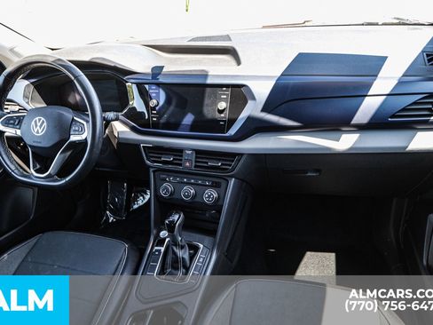 Used 2022 Volkswagen Taos SE image 25