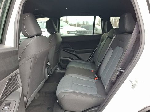 New 2026 Jeep Cherokee Laredo image 7