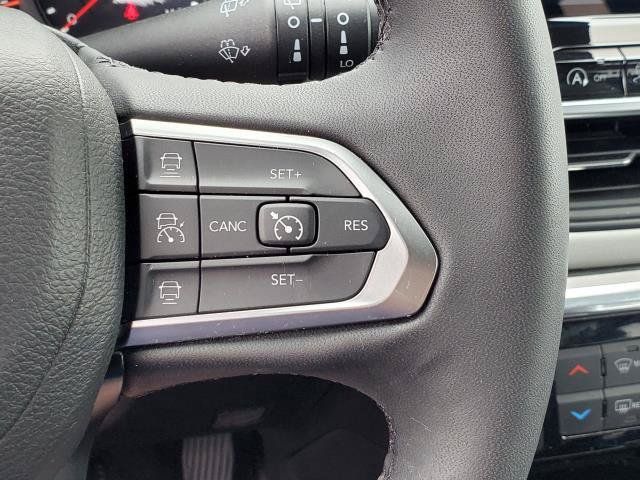 Used 2023 Jeep Compass Limited AWD/4WD image 13