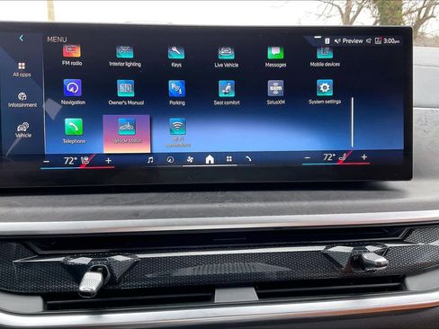 Used 2025 BMW X7 xDrive40i w/ Premium Package image 36