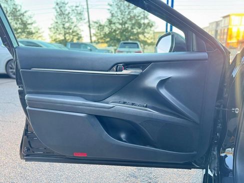 Used 2024 Toyota Camry image 12