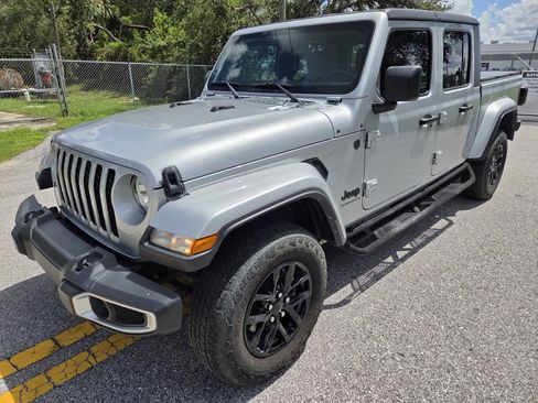 Used 2023 Jeep Gladiator Sport AWD/4WD image 9