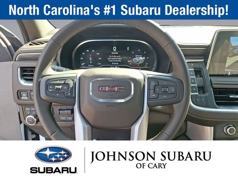 Used 2024 GMC Yukon XL SLT w/ SLT Luxury Package image 18