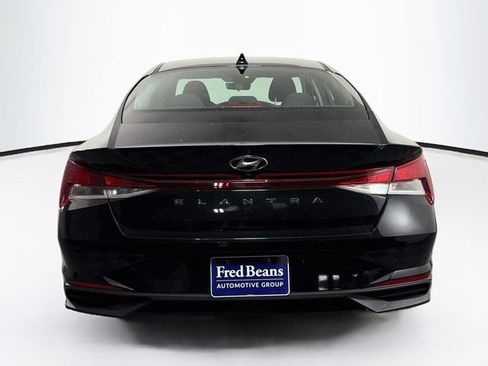Used 2023 Hyundai Elantra SEL w/ Convenience Package FWD image 8