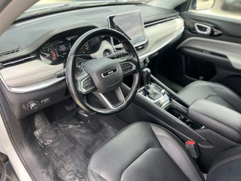 Used 2022 Jeep Compass Limited w/ Mopar Graphics Package AWD/4WD image 15