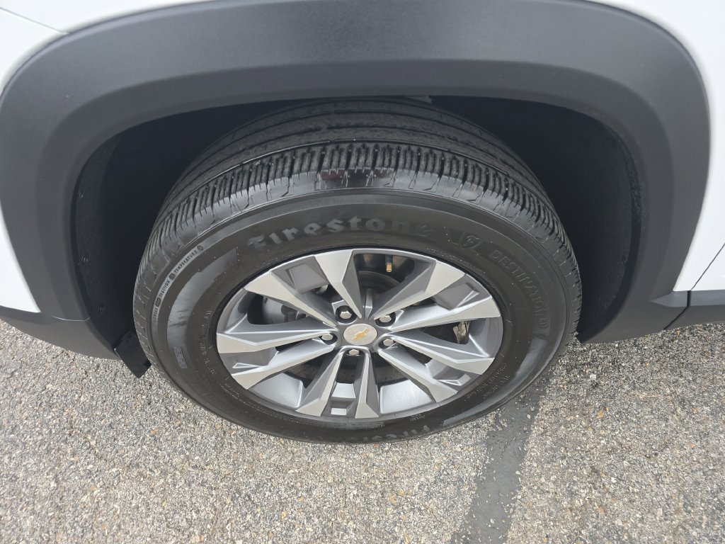 Used 2025 Chevrolet Equinox LT FWD image 10