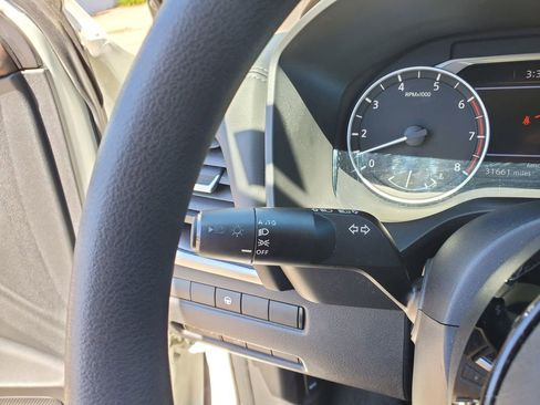 Used 2023 Nissan Rogue SV AWD/4WD image 21
