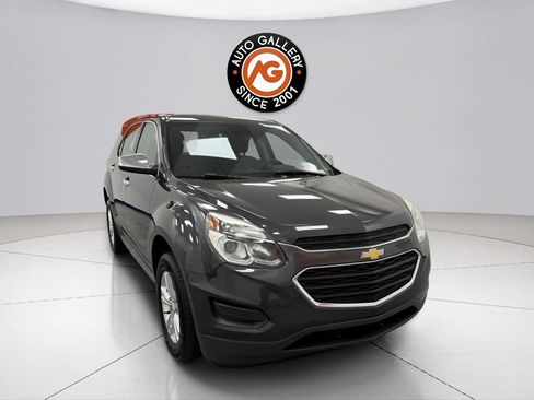 Used 2017 Chevrolet Equinox LS FWD image 1