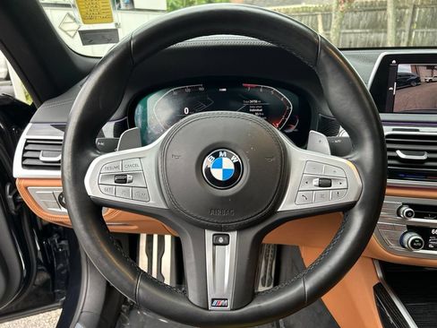 Used 2021 BMW 740i w/ M Sport Package RWD image 16