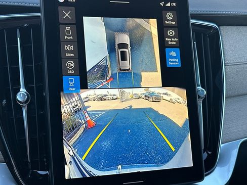 New 2026 Volvo XC90 B5 Plus image 18