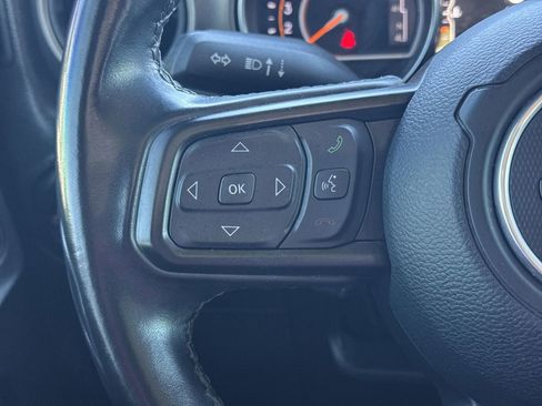 Used 2022 Jeep Gladiator Sport image 19