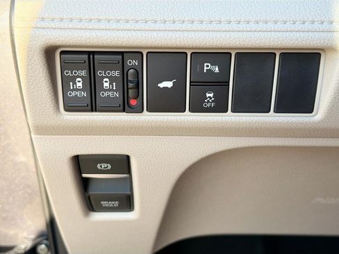 Used 2026 Honda Odyssey Elite image 15