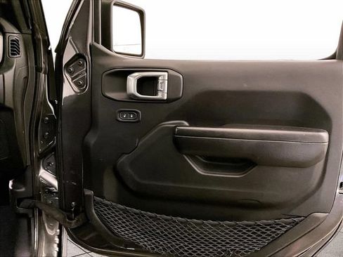 Used 2022 Jeep Wrangler Unlimited Rubicon 4xe w/ Safety Group AWD/4WD image 23