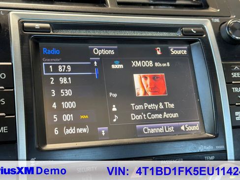 Used 2014 Toyota Camry XLE w/ Leather Package FWD image 32