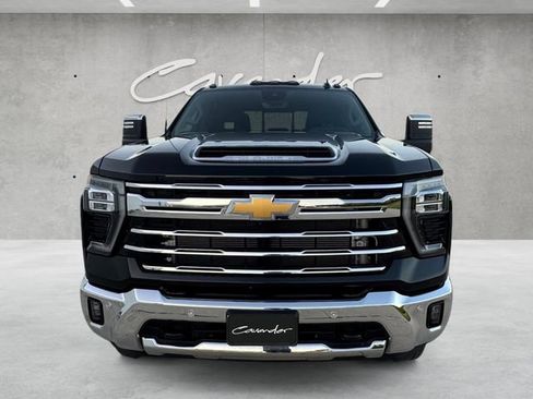 Used 2025 Chevrolet Silverado 3500 LTZ w/ LTZ Plus Package AWD/4WD image 18