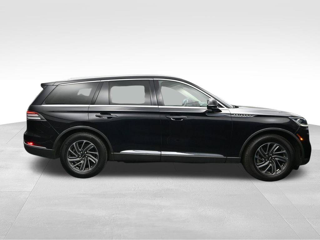 Used 2022 Lincoln Aviator 2WD image 6