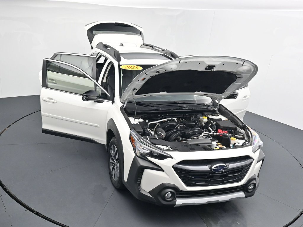 Used 2025 Subaru Outback Limited AWD/4WD image 42