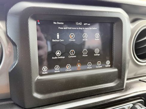 Used 2022 Jeep Wrangler Willys image 43