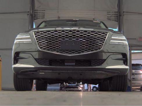 Used 2024 Genesis GV80 2.5T w/ Advanced Package image 3