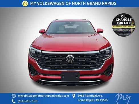 Used 2025 Volkswagen Atlas Cross Sport SEL Premium R-Line AWD/4WD image 3