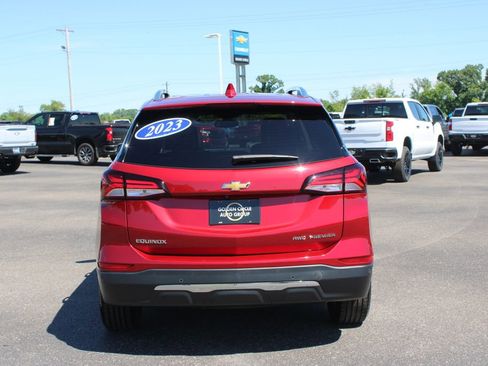 Used 2023 Chevrolet Equinox Premier AWD/4WD image 8