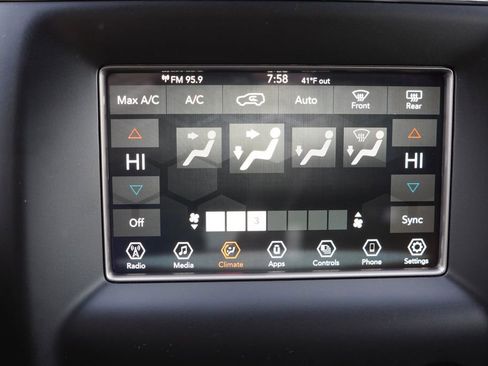 Certified 2021 Jeep Grand Cherokee Laredo image 24