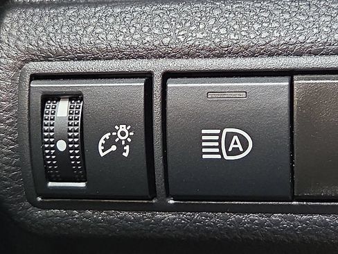 Used 2024 Toyota Corolla LE FWD image 21