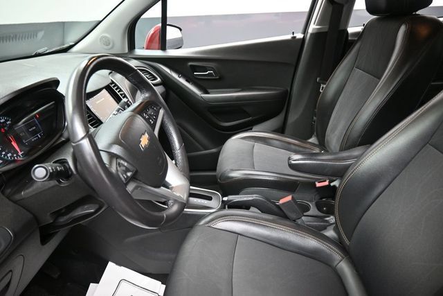 Used 2019 Chevrolet Trax LT FWD image 16