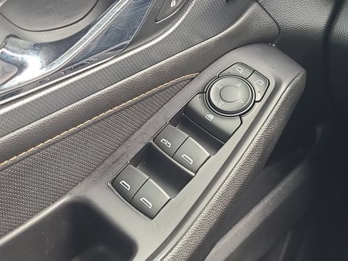 Used 2020 Chevrolet Traverse Premier w/ Redline Edition FWD image 19