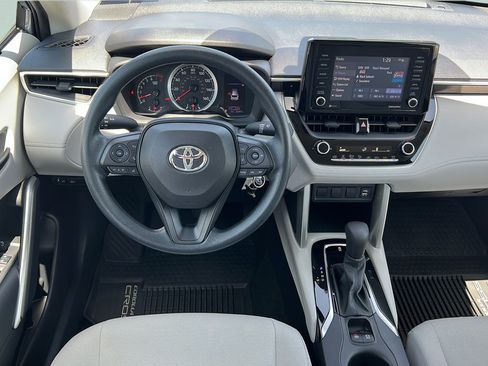 Used 2022 Toyota Corolla Cross L AWD/4WD image 11