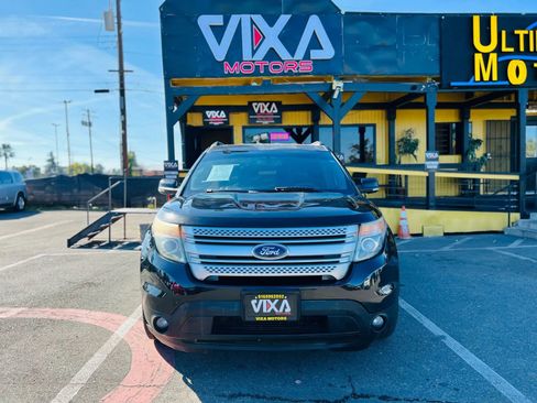 Used 2013 Ford Explorer XLT image 2