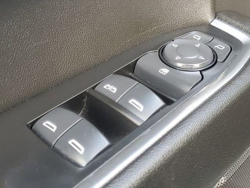 Used 2025 Chevrolet Silverado 1500 LT image 13