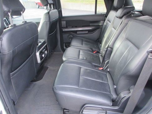 Used 2020 Ford Expedition XLT image 15