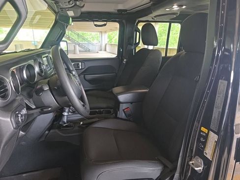 Used 2022 Jeep Wrangler Unlimited Sport AWD/4WD image 8