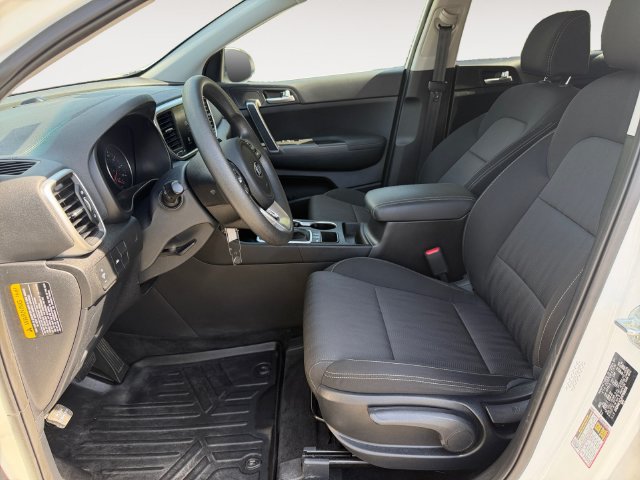 Used 2022 Kia Sportage LX AWD/4WD image 11