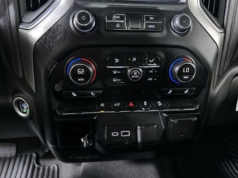 Used 2019 Chevrolet Silverado 1500 LT w/ Texas Edition AWD/4WD image 17