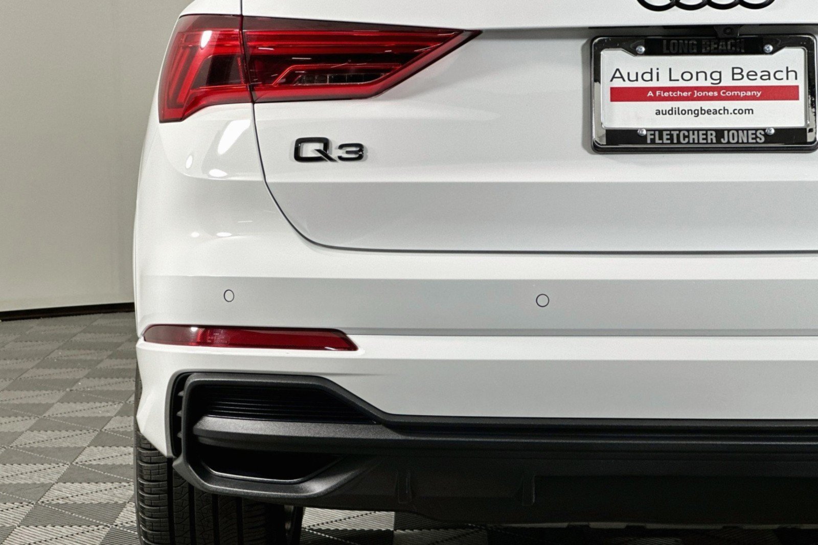 Used 2024 Audi Q3 2.0T Premium w/ Convenience Package AWD/4WD image 17