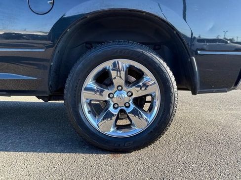 Used 2017 RAM 1500 Big Horn RWD image 14