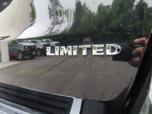 Used 2018 Jeep Grand Cherokee Limited w/ Luxury Group II image 41