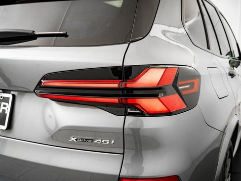 New 2026 BMW X5 xDrive40i w/ M Sport Package image 16